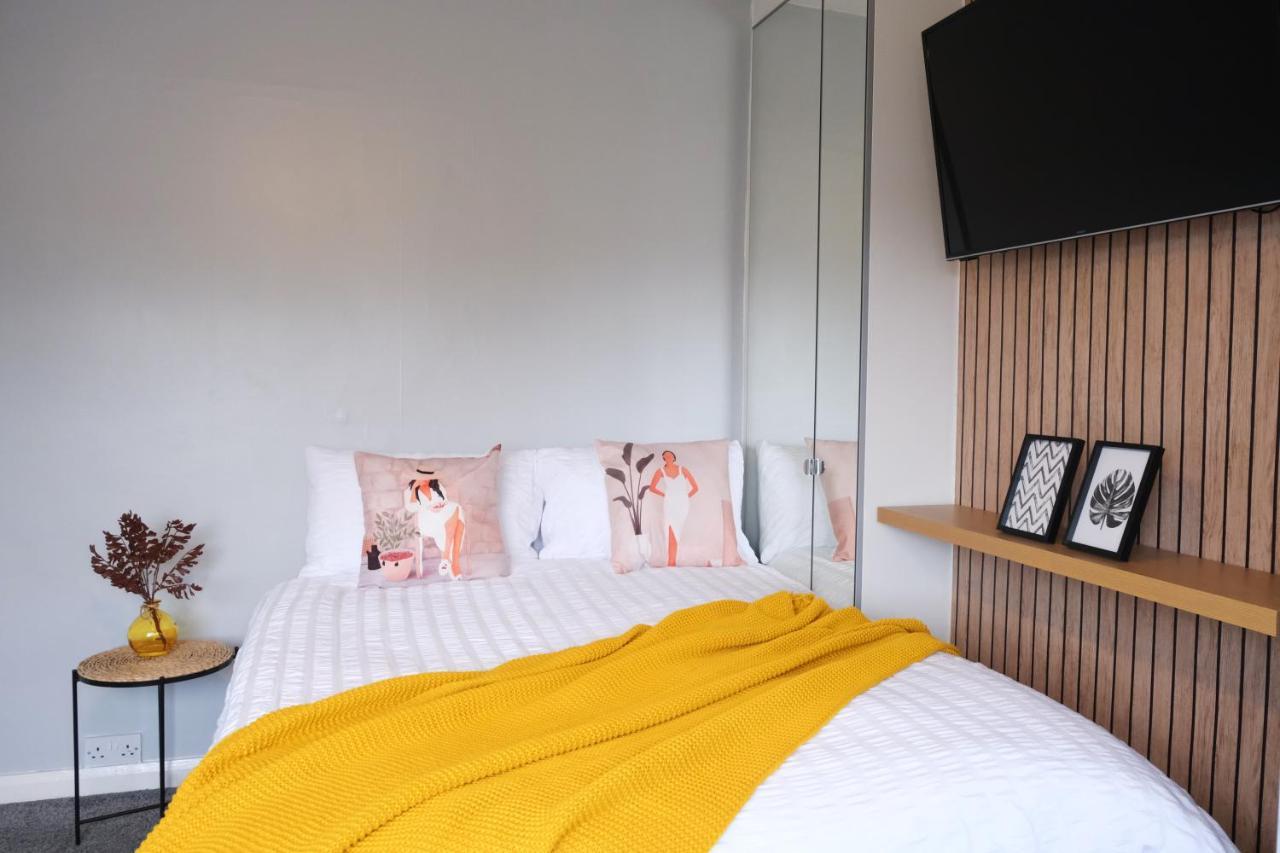Bee Stays - Northway House Warrington  Exterior photo